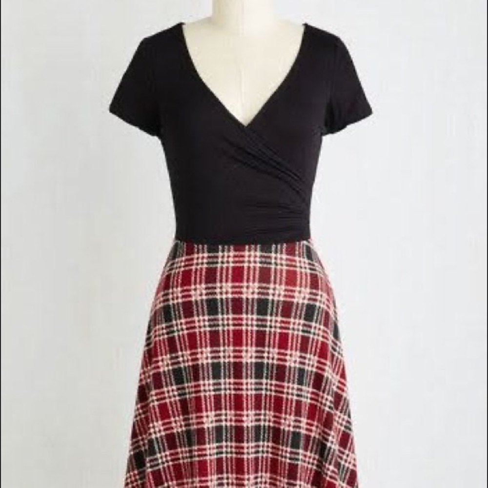 Botanical Breakfast Dress in Plaid